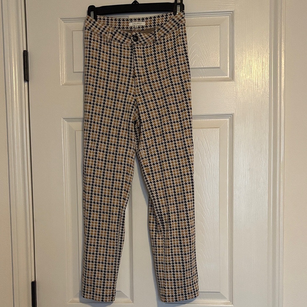 Z Supply Women’s houndstooth patterned cropped Pants - Black and Tan